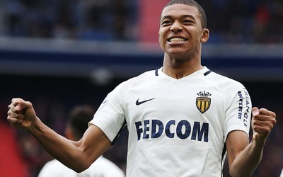 升博电竞播报-扎卡这状态能火三年